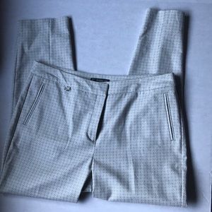 Adrianna Papell Gray and White Pants- size 14
